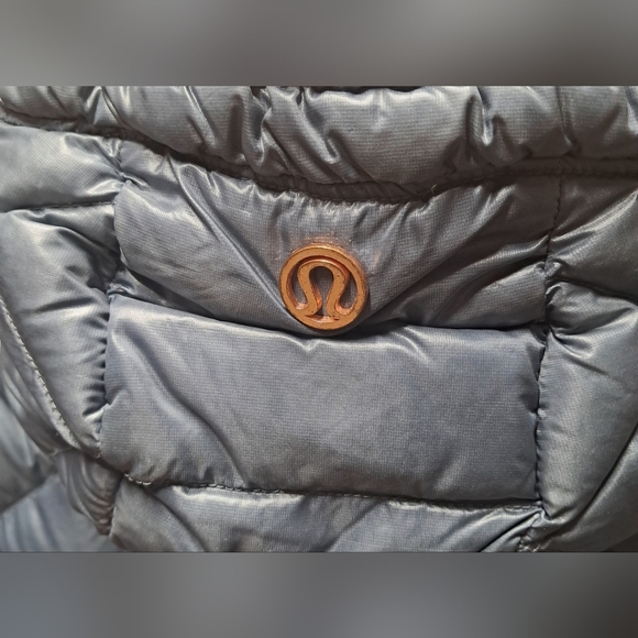 ❄️ Lululemon Fluffin Awesome Down Jacket Size 4 ❄️ - Picture 12 of 12